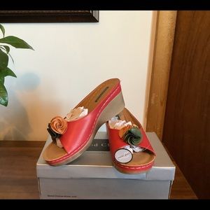 Ladies Good Choice sandals